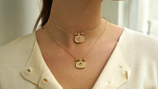 Collar Péndulo Blanco y Negro