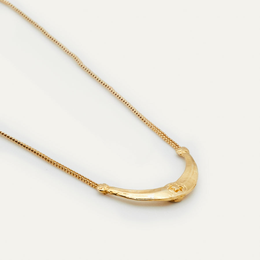 Collar Media Luna